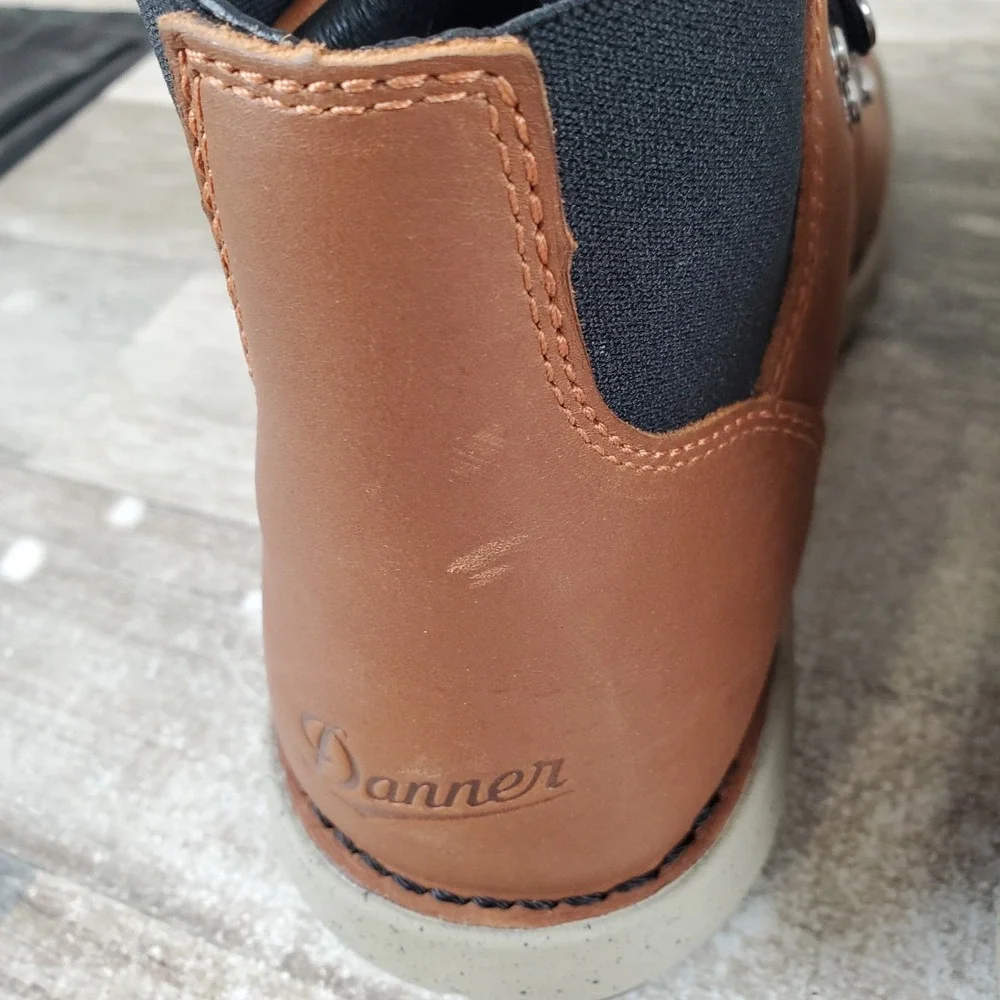 Danner Vertigo 917 Mens Hiking Shoes‎ Sz 8.5 Brown Lace Up Mid Top Waterproof